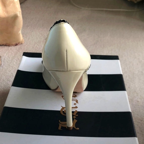 LAMB Daizy Pump - Picture 5 of 7